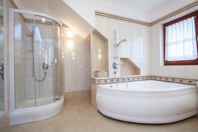 Space-efficient Alcove Tub